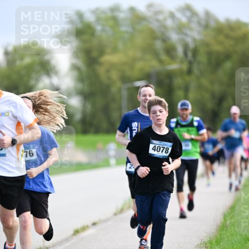 07.04.2024 - 43. Internationalen Wilhelmsburger Insellauf Dr. Thomas Lammeyer http://msf.ph/oto/6048113 07.04.2024 11:11:29 Laufen 76, 4078, 213 meine-sportfotos.de