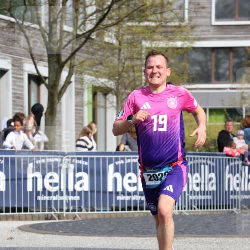 07.04.2024 - 43. Internationalen Wilhelmsburger Insellauf Strokosch-Dieckow http://msf.ph/oto/6048120 07.04.2024 11:19:58 Ziel 2020, 2124 meine-sportfotos.de