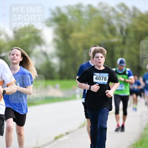 07.04.2024 - 43. Internationalen Wilhelmsburger Insellauf Dr. Thomas Lammeyer http://msf.ph/oto/6048123 07.04.2024 11:11:29 Laufen 4078 meine-sportfotos.de