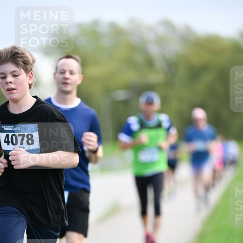 07.04.2024 - 43. Internationalen Wilhelmsburger Insellauf Dr. Thomas Lammeyer http://msf.ph/oto/6048143 07.04.2024 11:11:32 Laufen 4078 meine-sportfotos.de