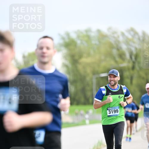 07.04.2024 - 43. Internationalen Wilhelmsburger Insellauf Dr. Thomas Lammeyer http://msf.ph/oto/6048147 07.04.2024 11:11:32 Laufen 5, 3199 meine-sportfotos.de
