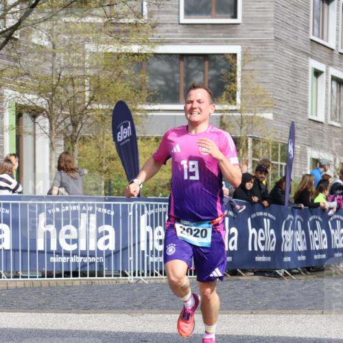 07.04.2024 - 43. Internationalen Wilhelmsburger Insellauf Strokosch-Dieckow http://msf.ph/oto/6048162 07.04.2024 11:19:57 Ziel 2020, 2124 meine-sportfotos.de