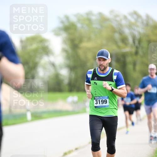 07.04.2024 - 43. Internationalen Wilhelmsburger Insellauf Dr. Thomas Lammeyer http://msf.ph/oto/6048163 07.04.2024 11:11:33 Laufen 3199 meine-sportfotos.de