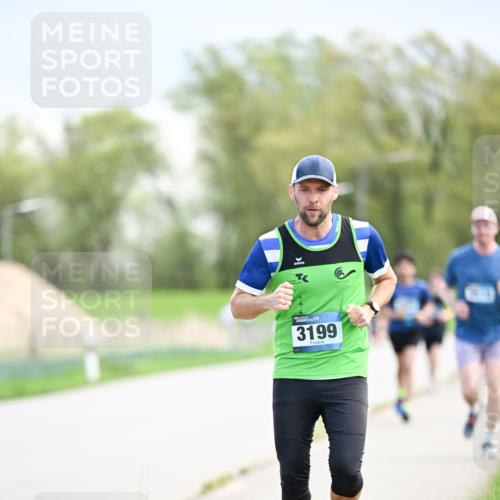 07.04.2024 - 43. Internationalen Wilhelmsburger Insellauf Dr. Thomas Lammeyer http://msf.ph/oto/6048167 07.04.2024 11:11:34 Laufen 3199 meine-sportfotos.de