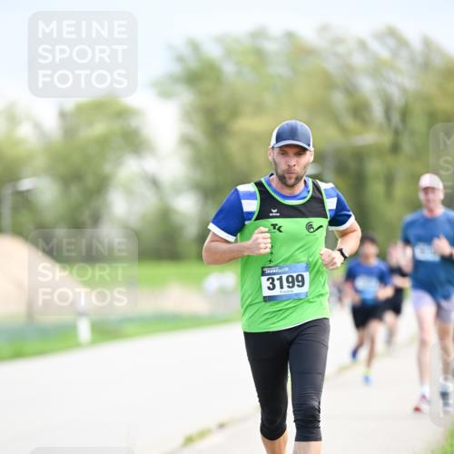 07.04.2024 - 43. Internationalen Wilhelmsburger Insellauf Dr. Thomas Lammeyer http://msf.ph/oto/6048169 07.04.2024 11:11:34 Laufen 3199 meine-sportfotos.de