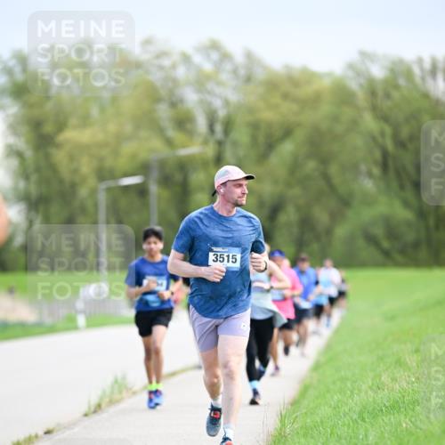 07.04.2024 - 43. Internationalen Wilhelmsburger Insellauf Dr. Thomas Lammeyer http://msf.ph/oto/6048178 07.04.2024 11:11:36 Laufen 3515 meine-sportfotos.de