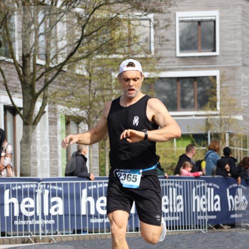 07.04.2024 - 43. Internationalen Wilhelmsburger Insellauf Strokosch-Dieckow http://msf.ph/oto/6048200 07.04.2024 11:19:14 Ziel 2116, 2365, 3439, 3949 meine-sportfotos.de