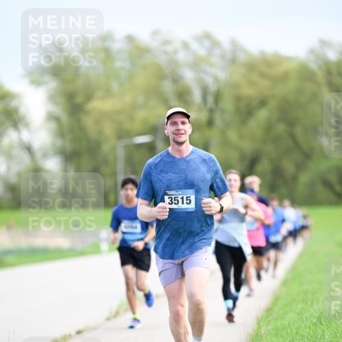 07.04.2024 - 43. Internationalen Wilhelmsburger Insellauf Dr. Thomas Lammeyer http://msf.ph/oto/6048201 07.04.2024 11:11:37 Laufen 3515 meine-sportfotos.de