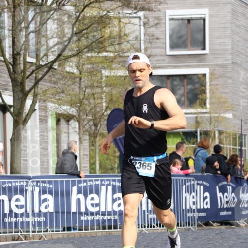 07.04.2024 - 43. Internationalen Wilhelmsburger Insellauf Strokosch-Dieckow http://msf.ph/oto/6048210 07.04.2024 11:19:14 Ziel 2116, 2365, 3439, 3949 meine-sportfotos.de