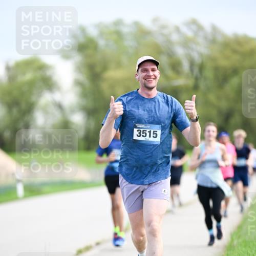 07.04.2024 - 43. Internationalen Wilhelmsburger Insellauf Dr. Thomas Lammeyer http://msf.ph/oto/6048216 07.04.2024 11:11:38 Laufen 3515 meine-sportfotos.de