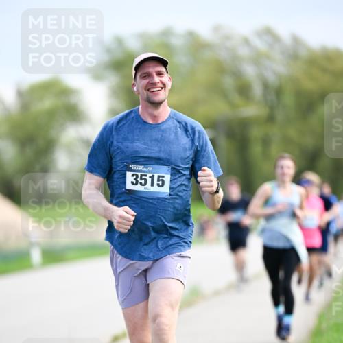 07.04.2024 - 43. Internationalen Wilhelmsburger Insellauf Dr. Thomas Lammeyer http://msf.ph/oto/6048230 07.04.2024 11:11:39 Laufen 3515 meine-sportfotos.de