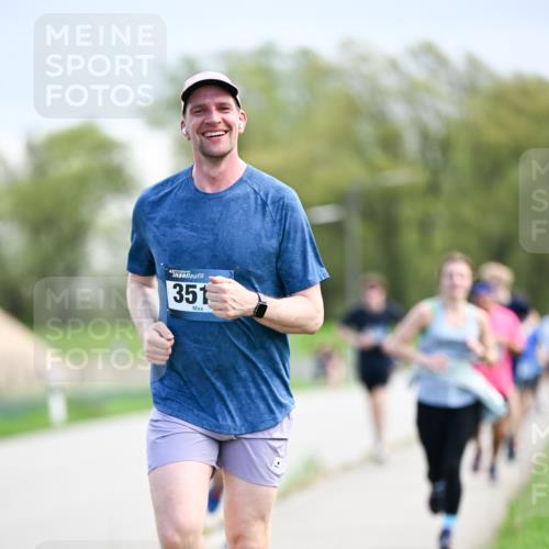 07.04.2024 - 43. Internationalen Wilhelmsburger Insellauf Dr. Thomas Lammeyer http://msf.ph/oto/6048232 07.04.2024 11:11:39 Laufen 351 meine-sportfotos.de