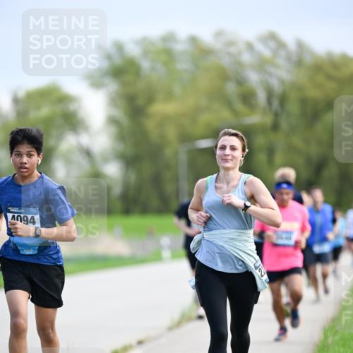 07.04.2024 - 43. Internationalen Wilhelmsburger Insellauf Dr. Thomas Lammeyer http://msf.ph/oto/6048259 07.04.2024 11:11:41 Laufen 094 meine-sportfotos.de