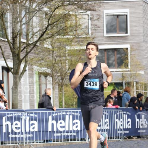 07.04.2024 - 43. Internationalen Wilhelmsburger Insellauf Strokosch-Dieckow http://msf.ph/oto/6048284 07.04.2024 11:19:12 Ziel 2116, 2365, 2392, 3439, 3949 meine-sportfotos.de