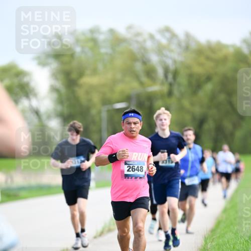 07.04.2024 - 43. Internationalen Wilhelmsburger Insellauf Dr. Thomas Lammeyer http://msf.ph/oto/6048289 07.04.2024 11:11:44 Laufen 2648, 3319, 10, 2 meine-sportfotos.de