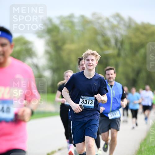 07.04.2024 - 43. Internationalen Wilhelmsburger Insellauf Dr. Thomas Lammeyer http://msf.ph/oto/6048336 07.04.2024 11:11:48 Laufen 3313, 3991 meine-sportfotos.de