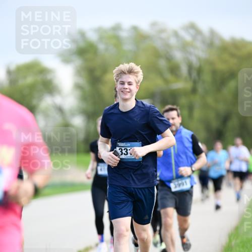 07.04.2024 - 43. Internationalen Wilhelmsburger Insellauf Dr. Thomas Lammeyer http://msf.ph/oto/6048339 07.04.2024 11:11:48 Laufen 33, 3991 meine-sportfotos.de