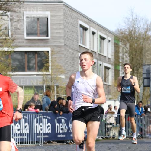 07.04.2024 - 43. Internationalen Wilhelmsburger Insellauf Strokosch-Dieckow http://msf.ph/oto/6048352 07.04.2024 11:19:10 Ziel 2116, 2365, 2392, 3439, 3949 meine-sportfotos.de