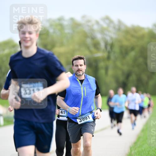 07.04.2024 - 43. Internationalen Wilhelmsburger Insellauf Dr. Thomas Lammeyer http://msf.ph/oto/6048355 07.04.2024 11:11:49 Laufen 41, 3991 meine-sportfotos.de