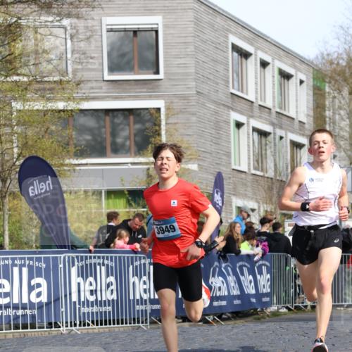 07.04.2024 - 43. Internationalen Wilhelmsburger Insellauf Strokosch-Dieckow http://msf.ph/oto/6048363 07.04.2024 11:19:09 Ziel 2116, 2365, 2392, 3439, 3949, 4387 meine-sportfotos.de