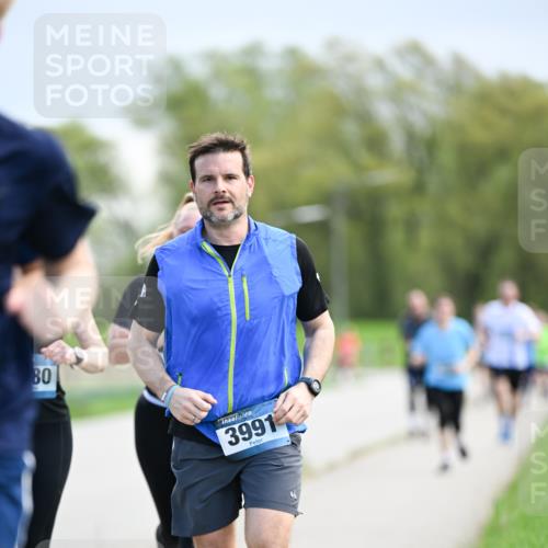 07.04.2024 - 43. Internationalen Wilhelmsburger Insellauf Dr. Thomas Lammeyer http://msf.ph/oto/6048374 07.04.2024 11:11:50 Laufen 3991 meine-sportfotos.de