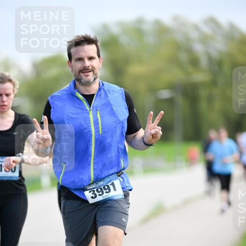 07.04.2024 - 43. Internationalen Wilhelmsburger Insellauf Dr. Thomas Lammeyer http://msf.ph/oto/6048384 07.04.2024 11:11:51 Laufen 180, 3991 meine-sportfotos.de