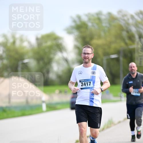 07.04.2024 - 43. Internationalen Wilhelmsburger Insellauf Dr. Thomas Lammeyer http://msf.ph/oto/6048440 07.04.2024 11:12:00 Laufen 2417, 2005 meine-sportfotos.de