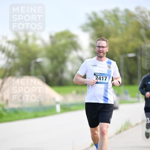 07.04.2024 - 43. Internationalen Wilhelmsburger Insellauf Dr. Thomas Lammeyer http://msf.ph/oto/6048445 07.04.2024 11:12:01 Laufen 2417 meine-sportfotos.de