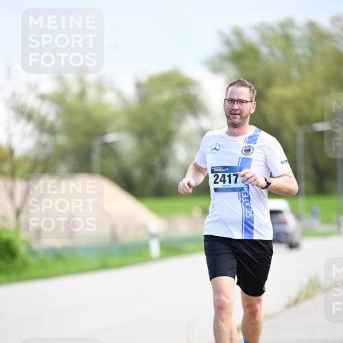 07.04.2024 - 43. Internationalen Wilhelmsburger Insellauf Dr. Thomas Lammeyer http://msf.ph/oto/6048449 07.04.2024 11:12:01 Laufen 2417 meine-sportfotos.de