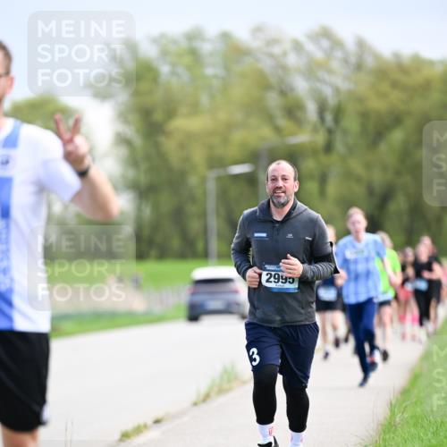 07.04.2024 - 43. Internationalen Wilhelmsburger Insellauf Dr. Thomas Lammeyer http://msf.ph/oto/6048456 07.04.2024 11:12:02 Laufen 2995, 3, 3 meine-sportfotos.de