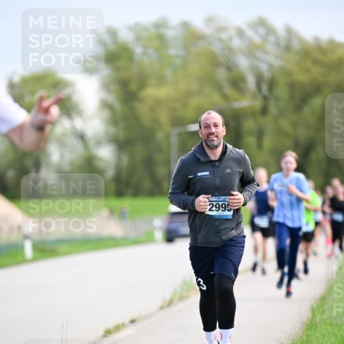 07.04.2024 - 43. Internationalen Wilhelmsburger Insellauf Dr. Thomas Lammeyer http://msf.ph/oto/6048463 07.04.2024 11:12:03 Laufen 2995 meine-sportfotos.de