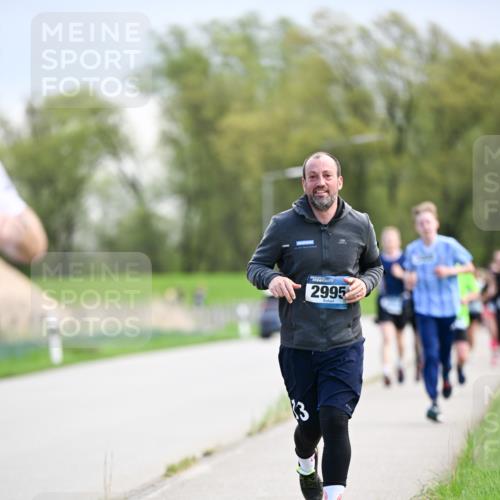 07.04.2024 - 43. Internationalen Wilhelmsburger Insellauf Dr. Thomas Lammeyer http://msf.ph/oto/6048466 07.04.2024 11:12:03 Laufen 2995 meine-sportfotos.de