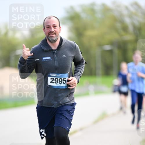 07.04.2024 - 43. Internationalen Wilhelmsburger Insellauf Dr. Thomas Lammeyer http://msf.ph/oto/6048498 07.04.2024 11:12:05 Laufen 2995, 3 meine-sportfotos.de