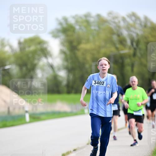 07.04.2024 - 43. Internationalen Wilhelmsburger Insellauf Dr. Thomas Lammeyer http://msf.ph/oto/6048513 07.04.2024 11:12:07 Laufen 3402 meine-sportfotos.de