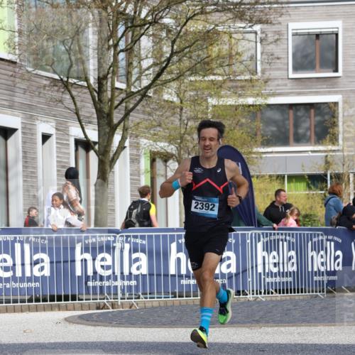 07.04.2024 - 43. Internationalen Wilhelmsburger Insellauf Strokosch-Dieckow http://msf.ph/oto/6048515 07.04.2024 11:19:03 Ziel 2116, 2392, 3439, 3949, 4387 meine-sportfotos.de