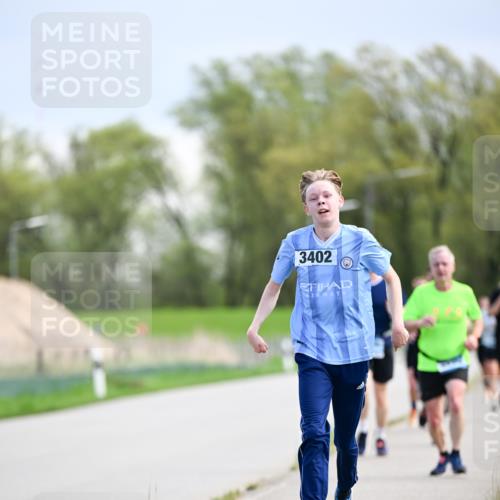 07.04.2024 - 43. Internationalen Wilhelmsburger Insellauf Dr. Thomas Lammeyer http://msf.ph/oto/6048516 07.04.2024 11:12:07 Laufen 3402 meine-sportfotos.de