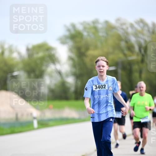 07.04.2024 - 43. Internationalen Wilhelmsburger Insellauf Dr. Thomas Lammeyer http://msf.ph/oto/6048520 07.04.2024 11:12:07 Laufen 3402 meine-sportfotos.de