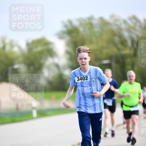 07.04.2024 - 43. Internationalen Wilhelmsburger Insellauf Dr. Thomas Lammeyer http://msf.ph/oto/6048529 07.04.2024 11:12:08 Laufen 3402 meine-sportfotos.de