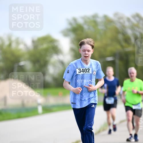 07.04.2024 - 43. Internationalen Wilhelmsburger Insellauf Dr. Thomas Lammeyer http://msf.ph/oto/6048533 07.04.2024 11:12:08 Laufen 3402 meine-sportfotos.de