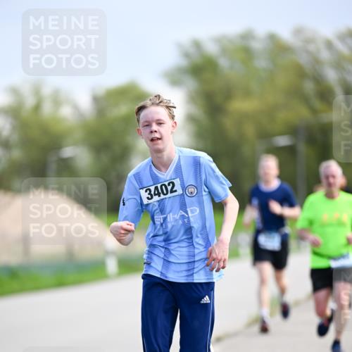 07.04.2024 - 43. Internationalen Wilhelmsburger Insellauf Dr. Thomas Lammeyer http://msf.ph/oto/6048542 07.04.2024 11:12:09 Laufen 3402 meine-sportfotos.de