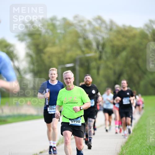 07.04.2024 - 43. Internationalen Wilhelmsburger Insellauf Dr. Thomas Lammeyer http://msf.ph/oto/6048544 07.04.2024 11:12:10 Laufen 2694, 3700 meine-sportfotos.de