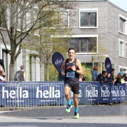 07.04.2024 - 43. Internationalen Wilhelmsburger Insellauf Strokosch-Dieckow http://msf.ph/oto/6048546 07.04.2024 11:19:03 Ziel 2116, 2392, 3439, 3949, 4387 meine-sportfotos.de