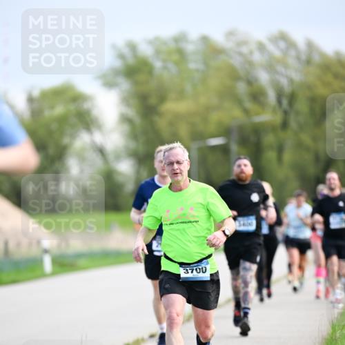 07.04.2024 - 43. Internationalen Wilhelmsburger Insellauf Dr. Thomas Lammeyer http://msf.ph/oto/6048556 07.04.2024 11:12:10 Laufen 3700 meine-sportfotos.de
