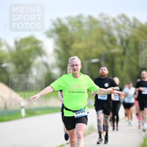 07.04.2024 - 43. Internationalen Wilhelmsburger Insellauf Dr. Thomas Lammeyer http://msf.ph/oto/6048561 07.04.2024 11:12:11 Laufen 3700 meine-sportfotos.de