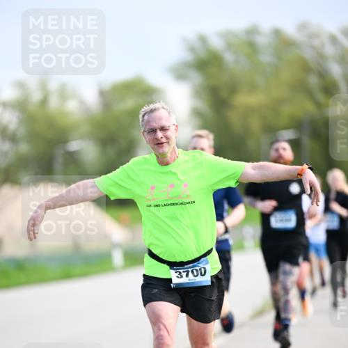 07.04.2024 - 43. Internationalen Wilhelmsburger Insellauf Dr. Thomas Lammeyer http://msf.ph/oto/6048577 07.04.2024 11:12:12 Laufen 3700 meine-sportfotos.de