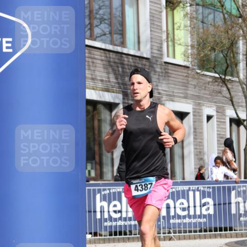 07.04.2024 - 43. Internationalen Wilhelmsburger Insellauf Strokosch-Dieckow http://msf.ph/oto/6048579 07.04.2024 11:19:00 Ziel 2116, 2392, 3949, 4387 meine-sportfotos.de
