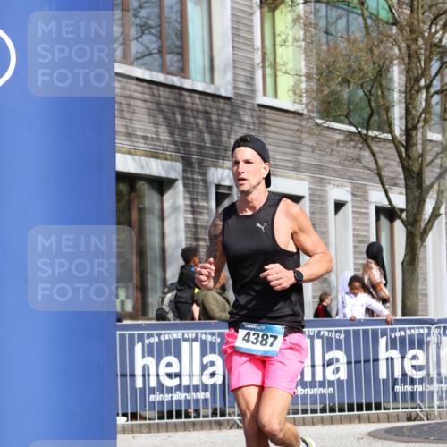 07.04.2024 - 43. Internationalen Wilhelmsburger Insellauf Strokosch-Dieckow http://msf.ph/oto/6048588 07.04.2024 11:19:00 Ziel 2116, 2392, 3949, 4387 meine-sportfotos.de