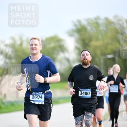 07.04.2024 - 43. Internationalen Wilhelmsburger Insellauf Dr. Thomas Lammeyer http://msf.ph/oto/6048602 07.04.2024 11:12:14 Laufen 2694, 2694, 3400, 3137 meine-sportfotos.de