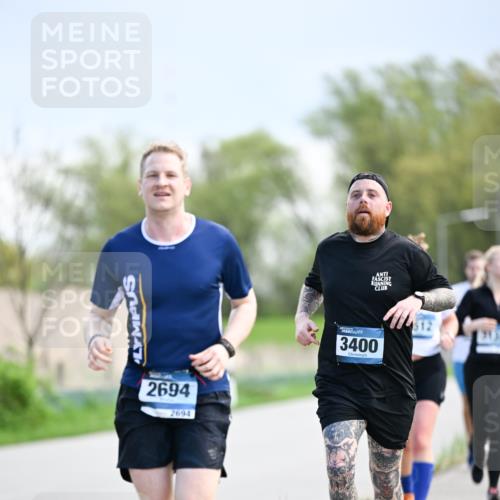 07.04.2024 - 43. Internationalen Wilhelmsburger Insellauf Dr. Thomas Lammeyer http://msf.ph/oto/6048604 07.04.2024 11:12:14 Laufen 2694, 2694, 3400, 1512 meine-sportfotos.de