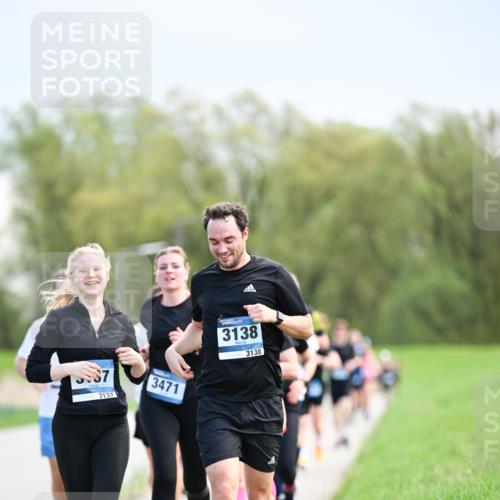 07.04.2024 - 43. Internationalen Wilhelmsburger Insellauf Dr. Thomas Lammeyer http://msf.ph/oto/6048626 07.04.2024 11:12:17 Laufen 57, 3137, 3471, 3138, 3138 meine-sportfotos.de